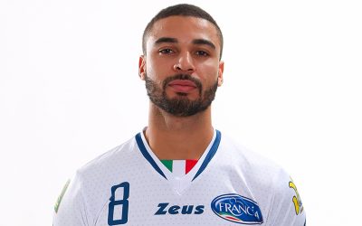 #8 Ngapeth Swan
