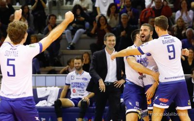 Top Volley Latina scontro diretto in Calabria. Barone: “A Vibo è match salvezza”. Il giorno successivo però le due squadre insieme contro il cyberbullismo #Accendiamoilrispetto con AbbVie